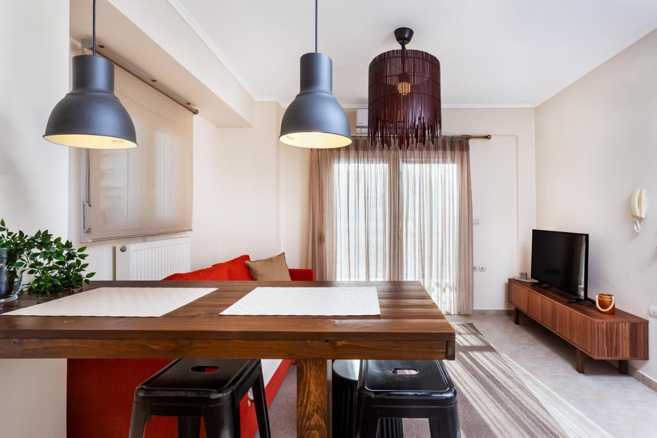 Nikopolis Bus Corner Apartment